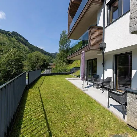 Schmittenblick 1 Holiday home *